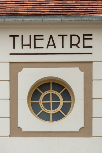 Façade antérieure : oculus.