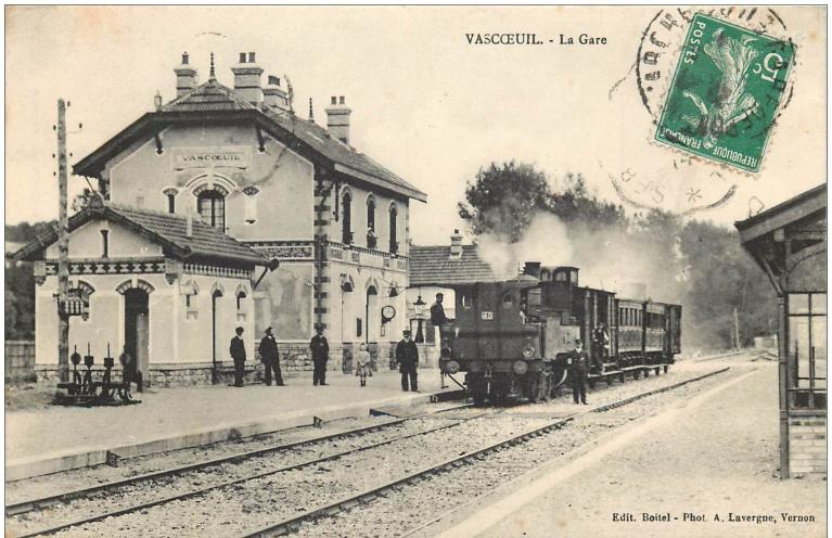 La gare.- Carte postale, éd. Boitel, photogr. A. Lavergne, Vernon, vers 1910 (Collection particulière).