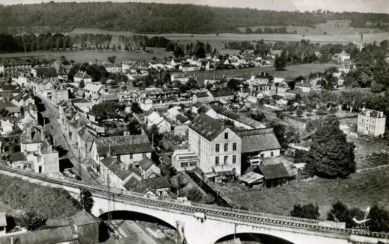 Vue d'ensemble.- Carte postale, Ed. Lapie, vers 1950 (Collection particulière).