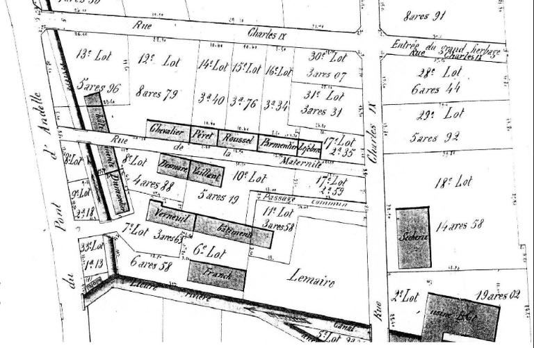 Plan de la cité Hutrel et de l'usine de la Bove dressé à l'occasion de la mise en vente par adjudication publique des biens de l'héritière de Michel Hutrel, 1886 (in : TAUPIN, Robert. Moulins et usines à Charleval. 1997, p. 55).