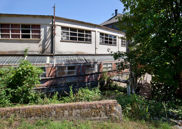 Vue de l'atelier (de moulage, polissage, mécanique) construit en 1961, depuis le nord.