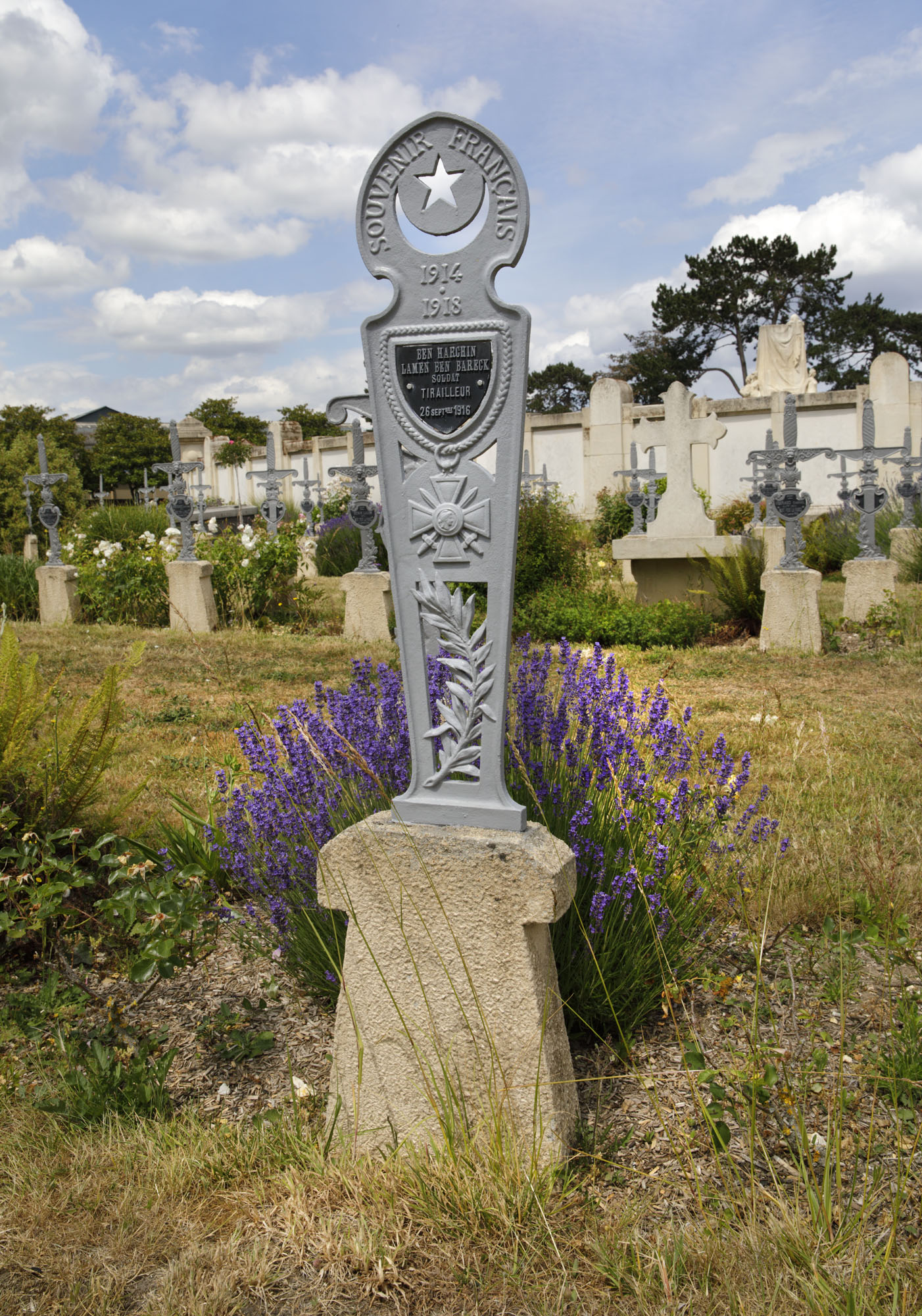 Tombe de Ben Harchin Lamen Ben Bareck, vue d'ensemble.