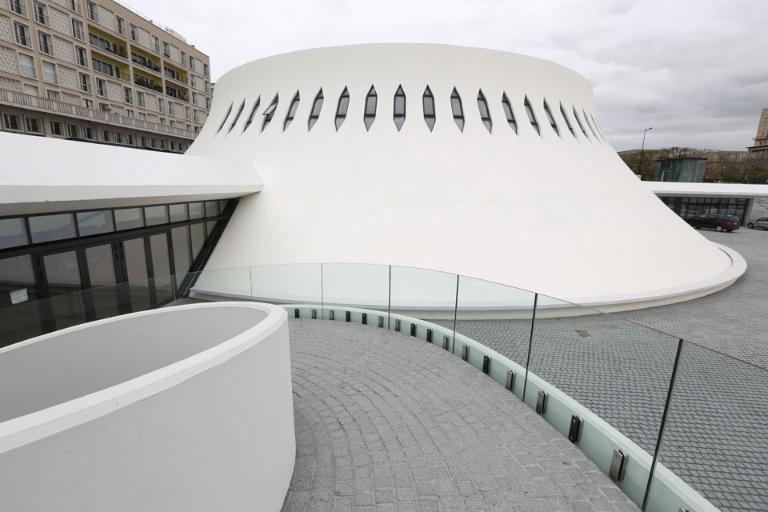 Accès à la bibliothèque.- Photographie, par Philippe Bréard, 2015 (Lire au Havre).