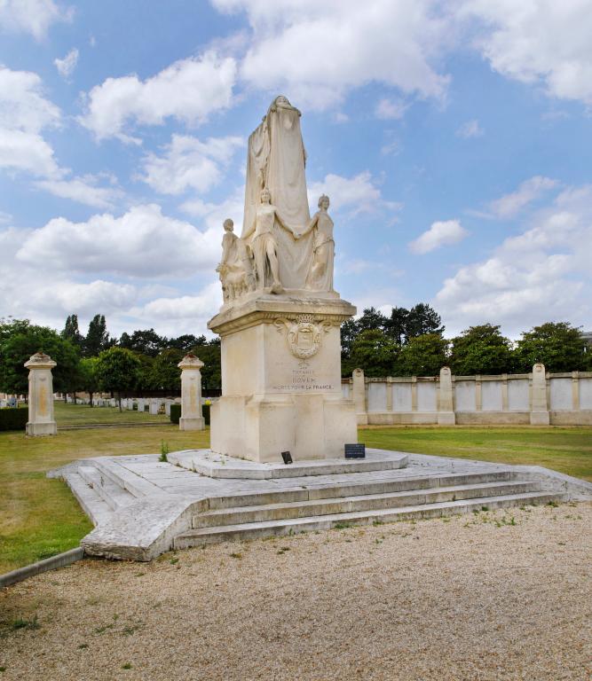 Monument, angle sud-est.