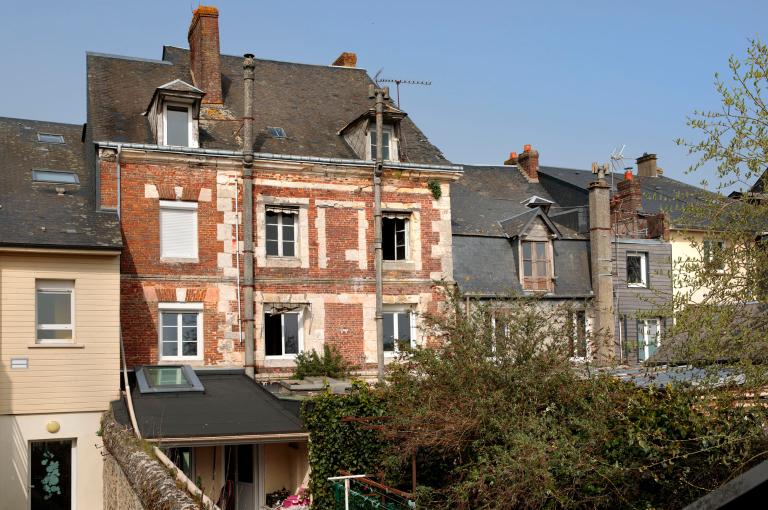 Maison familiale et rurale, façade arrière.- 22, avenue du général De Gaulle. 