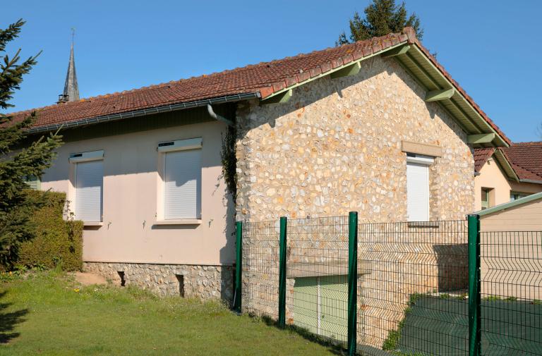 Logement, angle 3/4 sud-est.