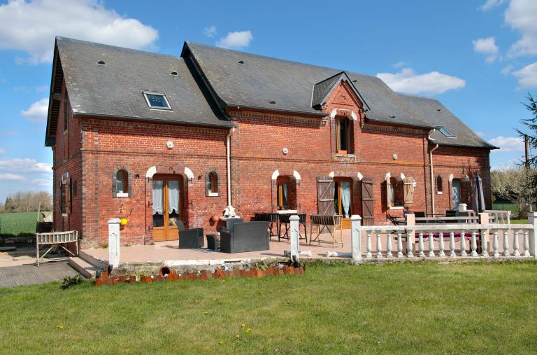 Ancienne écurie, actuellement maison. 
