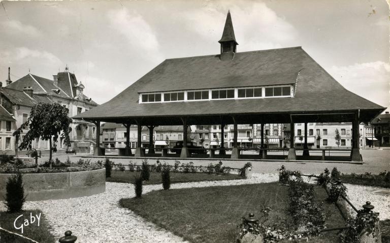 Le marché couvert.- Carte postale, [vers 1960], Gaby éditeur. (Collection mairie de Routot).