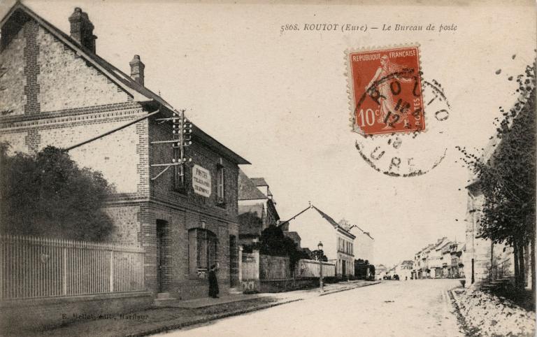 5868. ROUTOT (Eure) - Le Bureau de poste.- Carte postale, [vers 1910], E. Mellet éditeur, Harfleur. (Collection mairie de Routot).