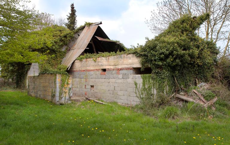 Bâtiment 1, angle sud-est.