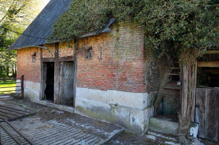 Porcherie, vue rapprochée. 