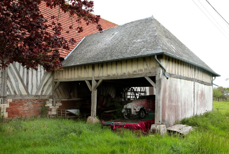 Façade arrière, partie manège. 