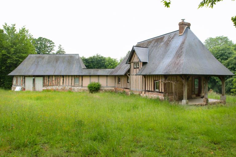 Anciennes étable et porcherie, vue d'ensemble. 