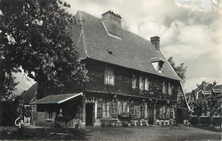 Façade principale.- Carte postale, [vers 1950], Gaby éditeur. (Collection particulière).