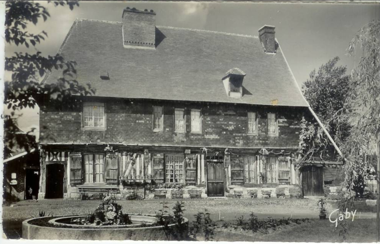 Façade principale.- Carte postale, [vers 1950], Gaby éditeur. (Collection particulière).