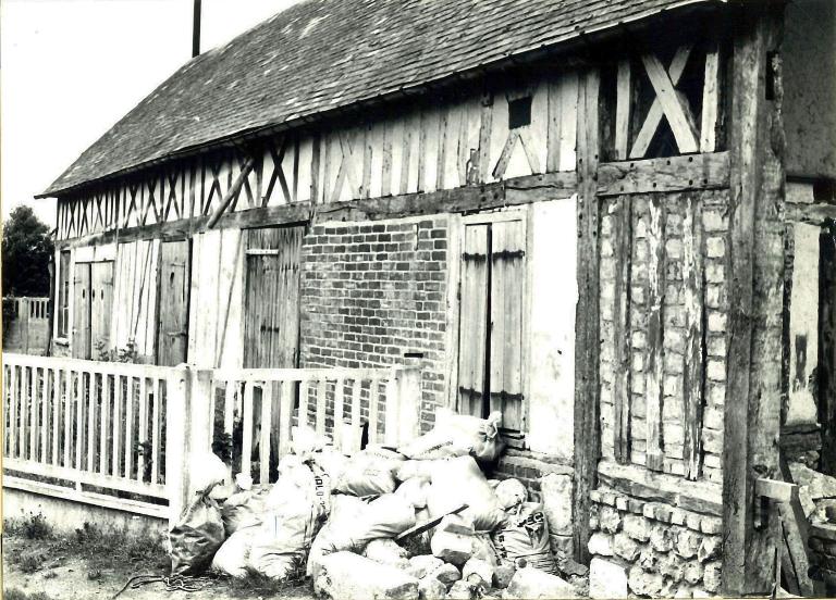 Remise (AB87).- Photographie du Parc de Brotonne, 1971. 