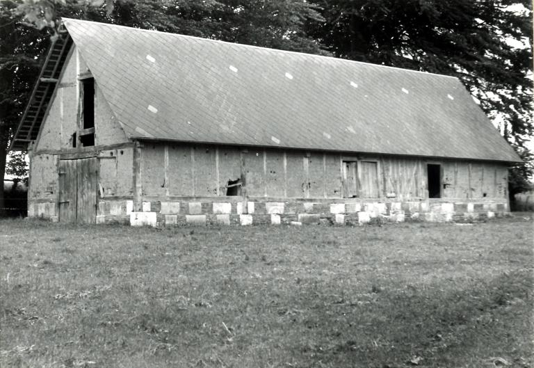 Grange.- Photographie ancienne, Parc de Brotonne, 1971. 