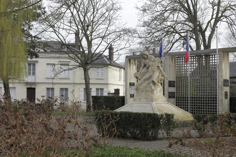 Vue du site depuis le sud-est.