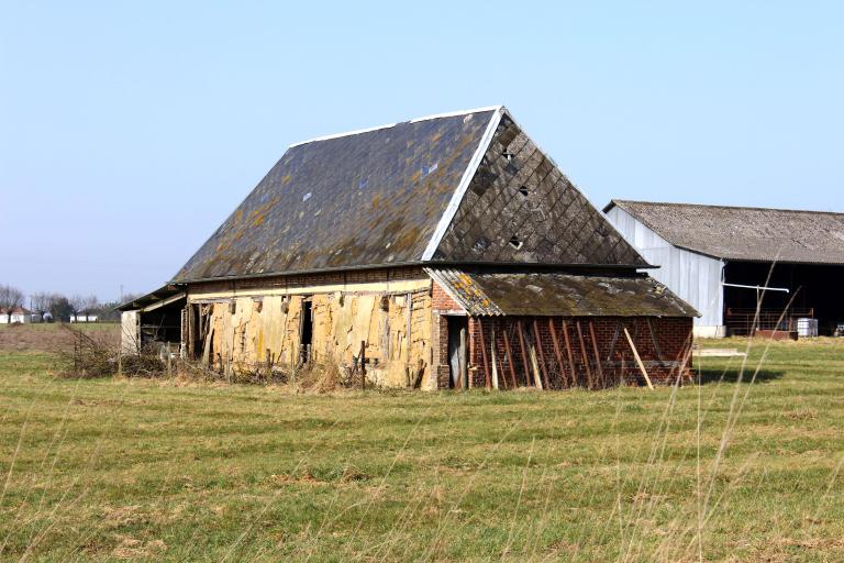 Grange.- Route de Bouquetot. 