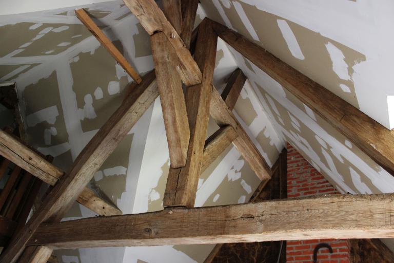Logis, charpente du comble.