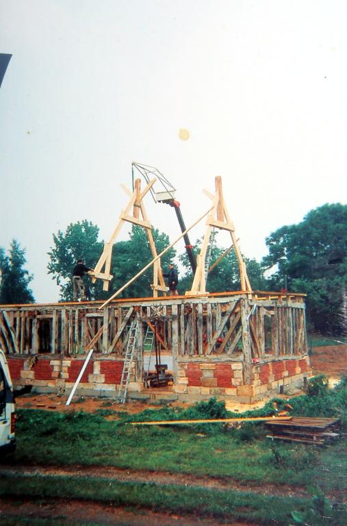 Écuries en cours de restauration.- Photographie ancienne, après 1993 (Collection particulière). 