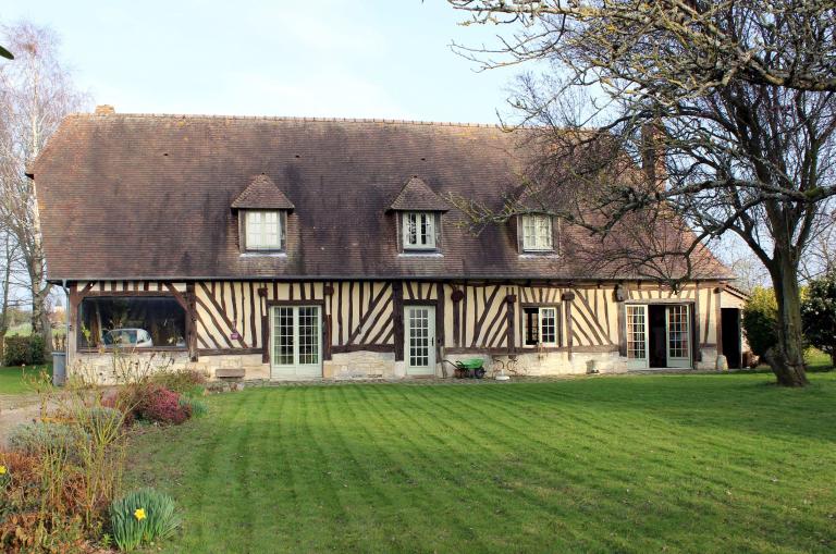 Ancien pressoir actuellement maison.- Rue de La Haye-Aubrée. 