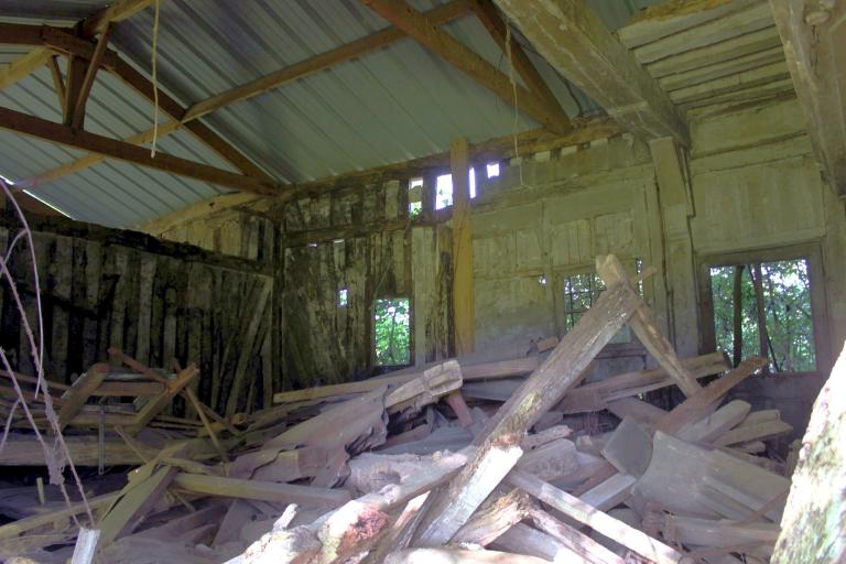 Logis, vue intérieure. 