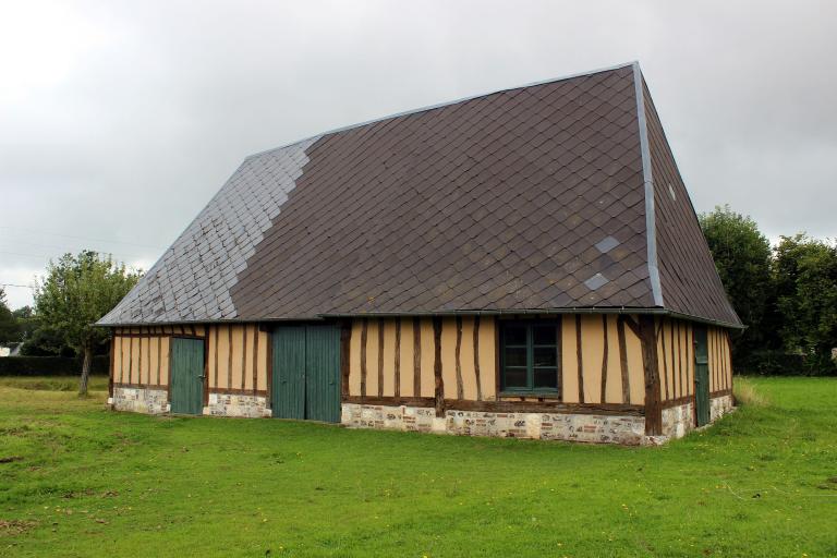 Grange, côté ouest.- Impasse des Bons. 