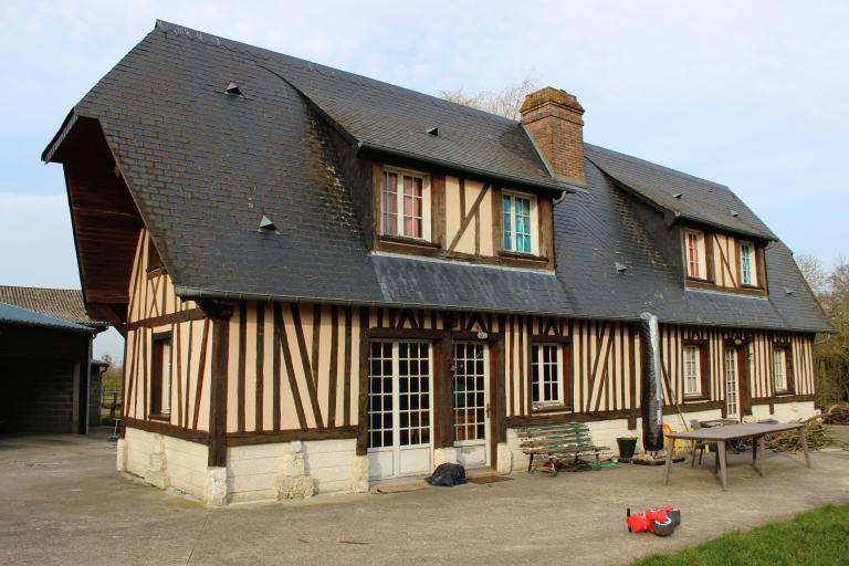 Ancienne grange, actuellement maison.- 40, rue de La Haye-Aubrée. 