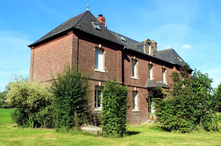 Maison de maître, angle sud-ouest.- 4, rue des Janviers. 