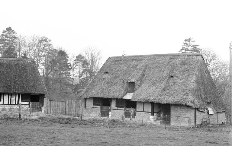 Ancienne porcherie.- Photographie du Parc de Brotonne, 1971. 