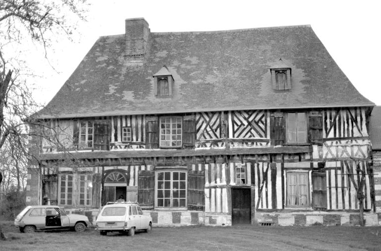 Façade principale.- Photographie du Parc de Brotonne, 1971. 