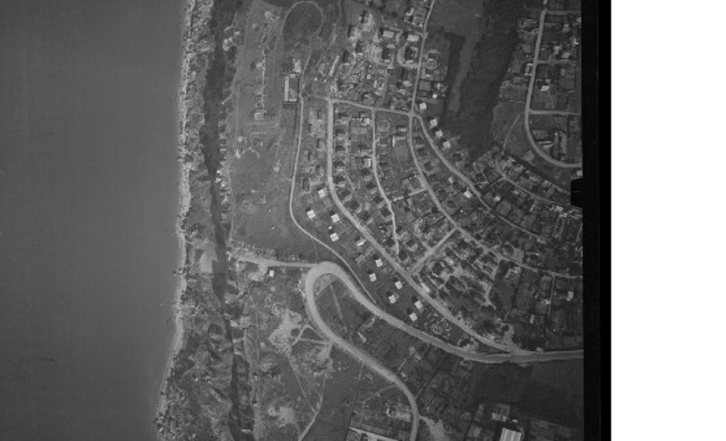 Vue aérienne [La Cavée Haize, à droite, les maisons américaines].-Orthophotographie, IGN, 01/10/1949 (Mission C94PHQ2281_1949_LE HAVRE_0149).