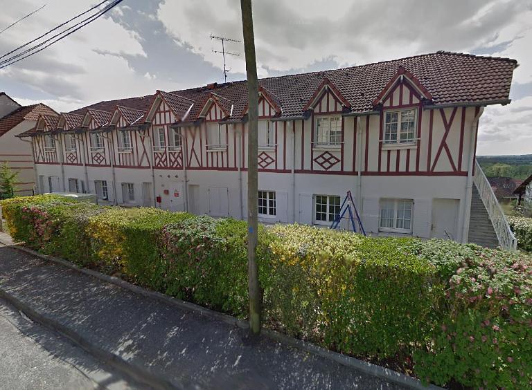 Ensemble de 4 maisons mitoyennes, rue Descrates.