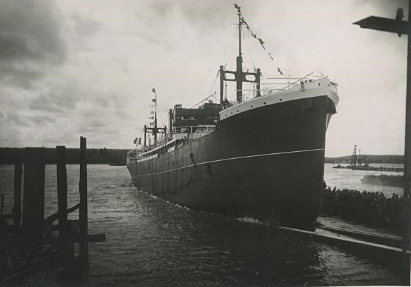 Lancement du cargo Vile de Majunga.- Photographie, 19 juilet 1931 (Coll. part.).