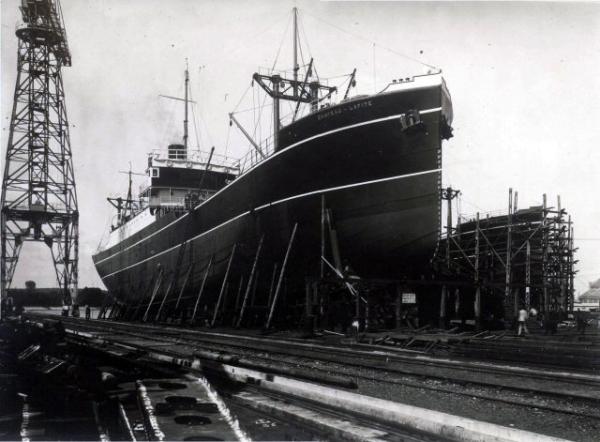 Construction du cargo Charles Lafite.- Photographie, 1924 (Coll. part.).