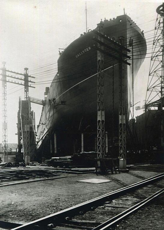 Construction du pétrolier Mégara.- Photographie, 1928 (Coll. part.).