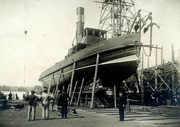 Construction du remorqueur Richelieu.- Photographie, 1926 (Coll. part.).