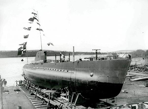 Construction du sous-marin Vénus.- Photographie, 1935 (Coll. part.).