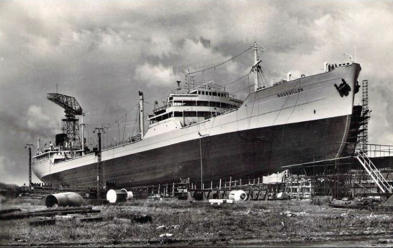Construction du pétrolier Roussillon.- Photographie, 1951 (Coll. part.).