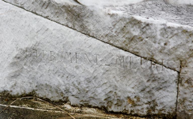 Monument aux morts de la guerre de 1914-1918 : La Douleur