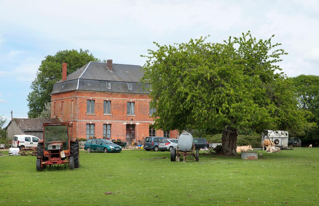 Logis, vue d'ensemble. 