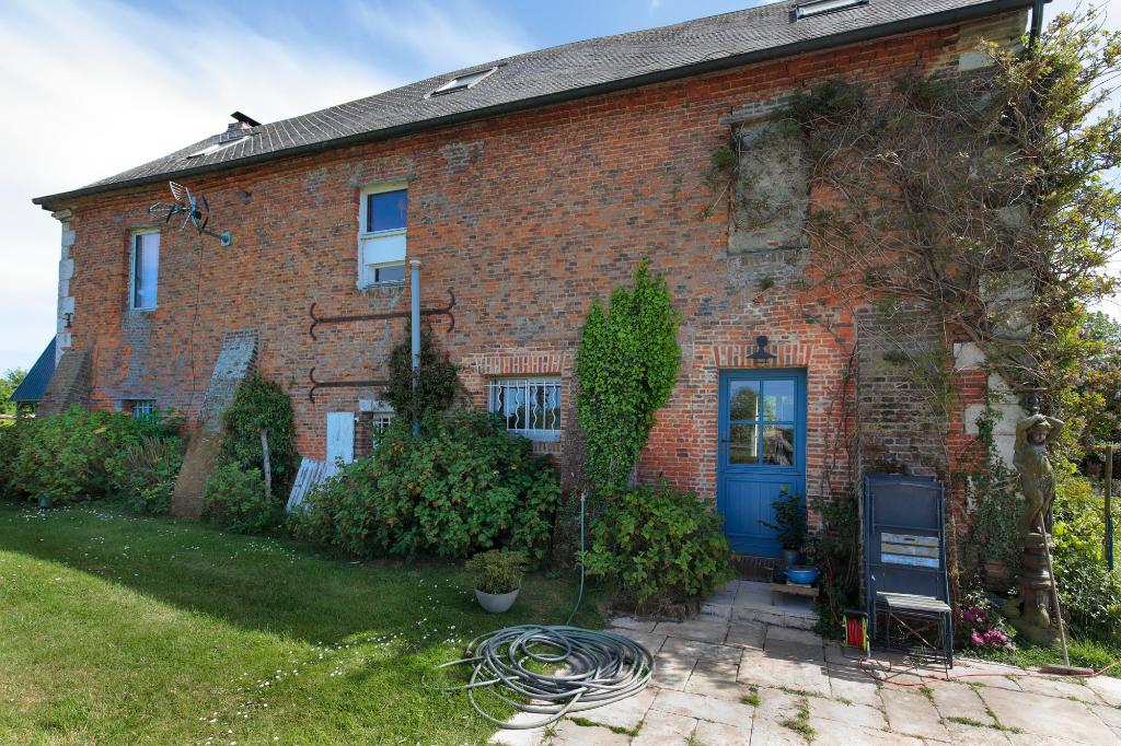 Logis, façade arrière. 