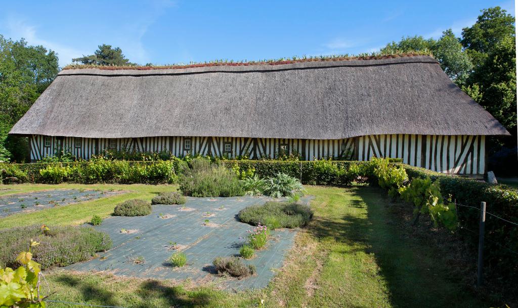 Bergerie, étable et laiterie, façade arrière.