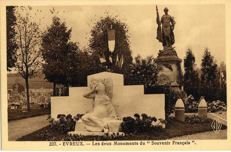 237. -Evreux - Les deux monument du Souvenir Français.- Carte postale, JD éditeur. (AM Evreux).