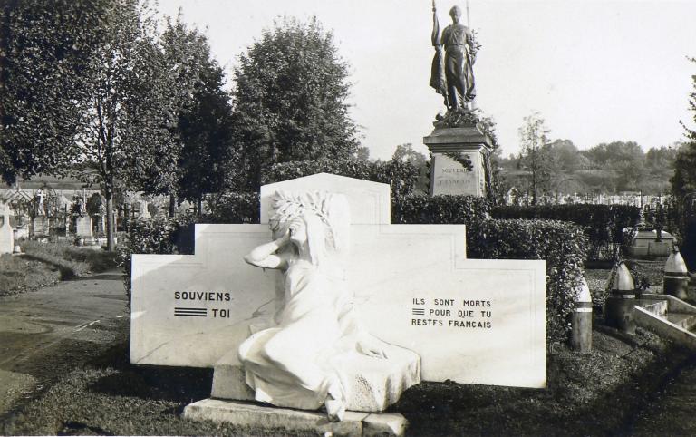 Le monument d'Evreux.- Tirage photographique original ayant servi a imprimé des cartes postales, s.d. [vers 1936], CAP éditeur. (AM Evreux).