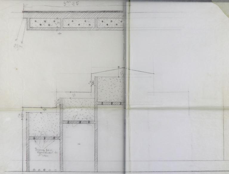 Elévation du futur monument, détail de la stèle, revers.- Calque, Herriot architecte, 1934. (AM Evreux).