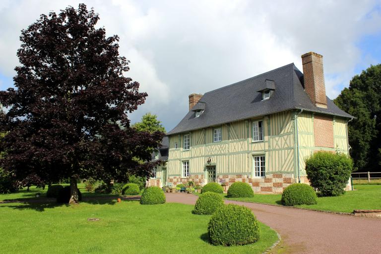 Vue d'ensemble, angle sud-est. 