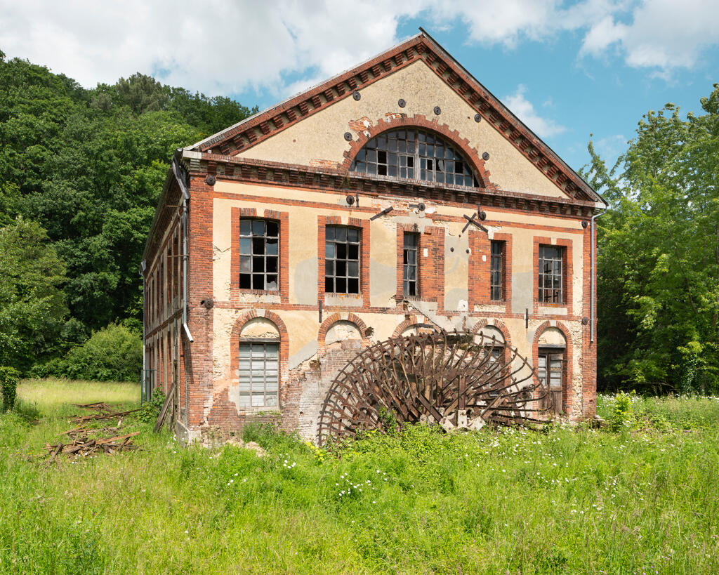 Atelier de filature, avec sa roue hydraulique, vue du sud.