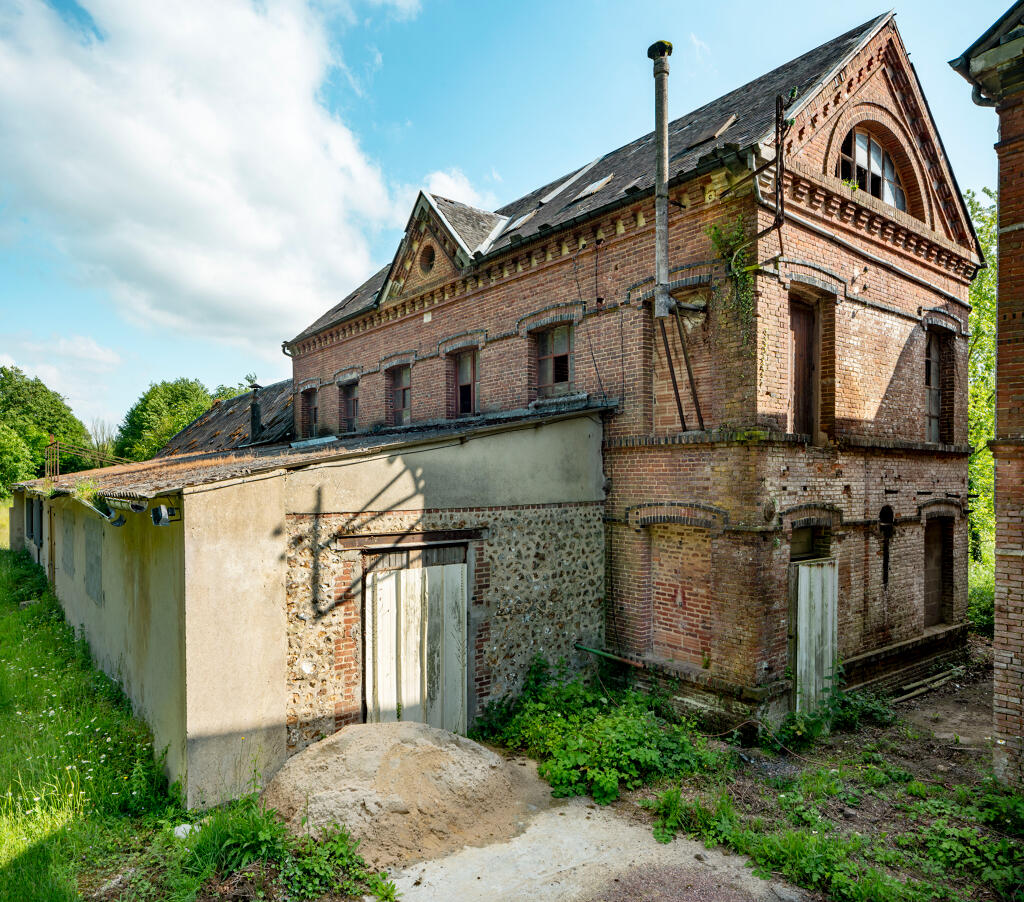 Atelier de rubanerie avec extension, vue du nord-ouest.